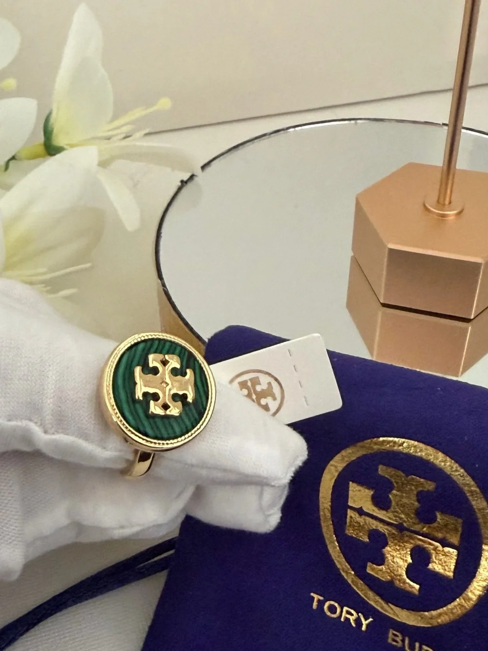 Tory Burch AUTHENTIC Gold-Tone Ring Malachite Semiprecious Stone Logo Sz 8